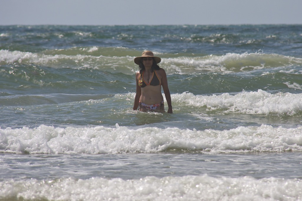 2011/07(July)/Port-Aransas/07-09-Port-Aransas-Beach/1024x768_2011-07-09-Port-Aransas-Beach-12-Kavita.jpg