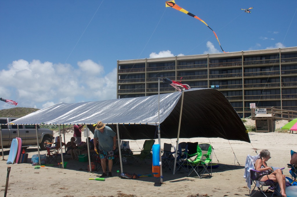 2011-07-09-Port-Aransas-Beach-73-flying-wing.jpg