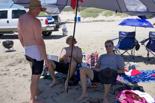 2011/07(July)/Port-Aransas/07-09-Port-Aransas-Beach/640x480_2011-07-09-Port-Aransas-Beach-42-Doug-Travis-Ben.jpg