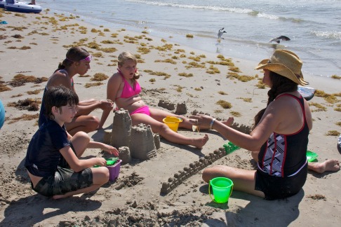 2011-07-09-Port-Aransas-Beach-01-Dax-Kalyani-McKenzie-Kiffin.jpg