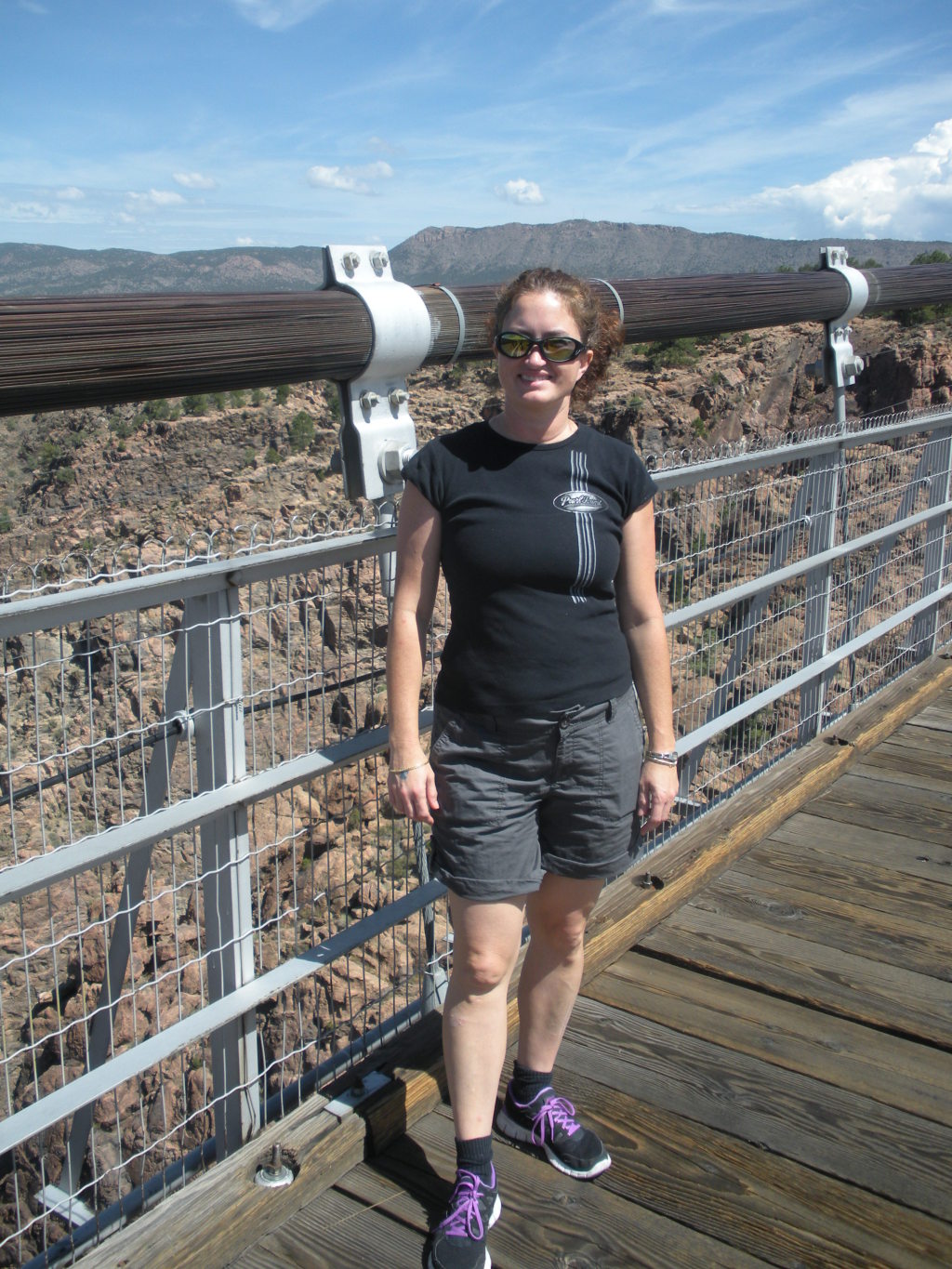 2011/08(August)/19th-Anniversary/1024x768_2012-08-20-Travis-Suzi-19th-Anniversary-23-Royal-Gorge.JPG