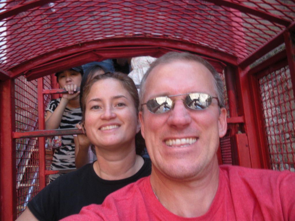 2011/08(August)/19th-Anniversary/1024x768_2012-08-20-Travis-Suzi-19th-Anniversary-28-Royal-Gorge.JPG
