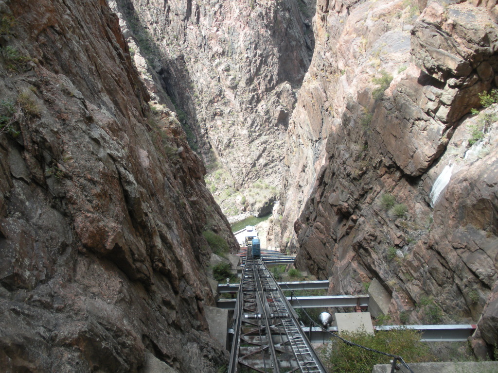 2011/08(August)/19th-Anniversary/1024x768_2012-08-20-Travis-Suzi-19th-Anniversary-41-Royal-Gorge.JPG