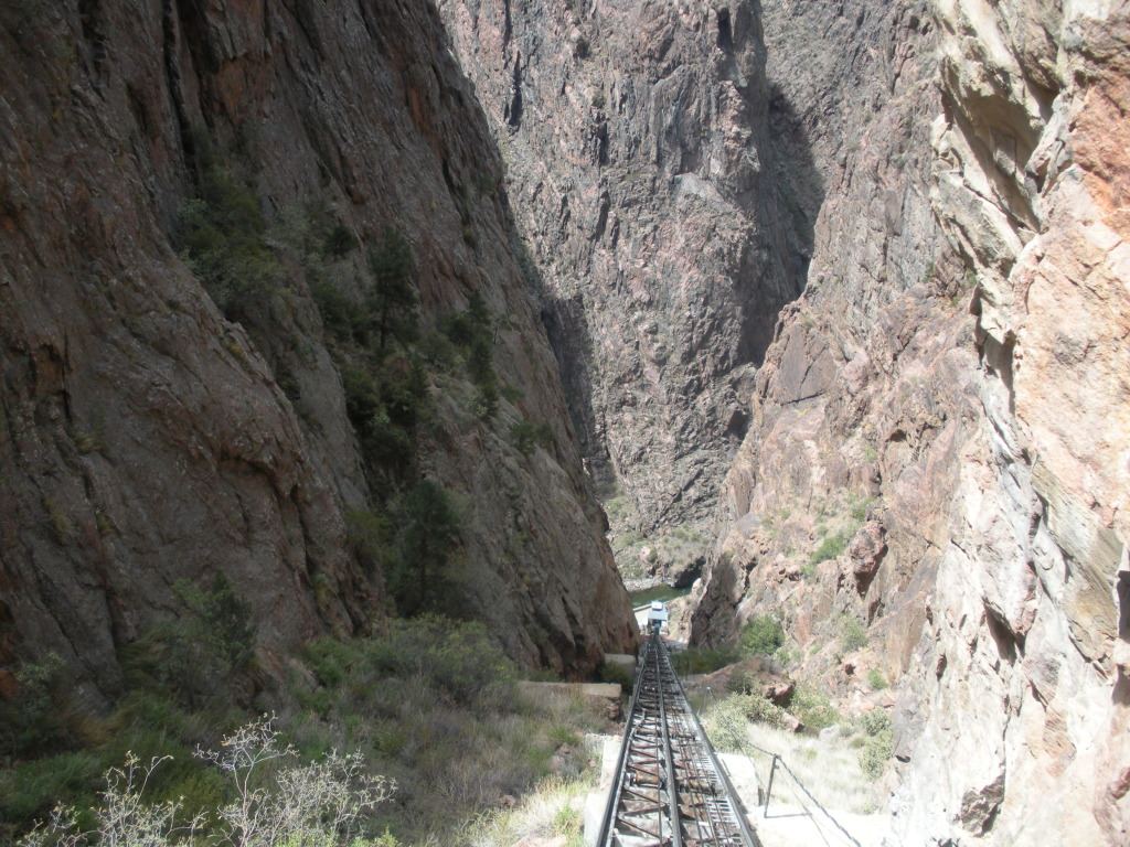 2011/08(August)/19th-Anniversary/1024x768_2012-08-20-Travis-Suzi-19th-Anniversary-45-Royal-Gorge.JPG