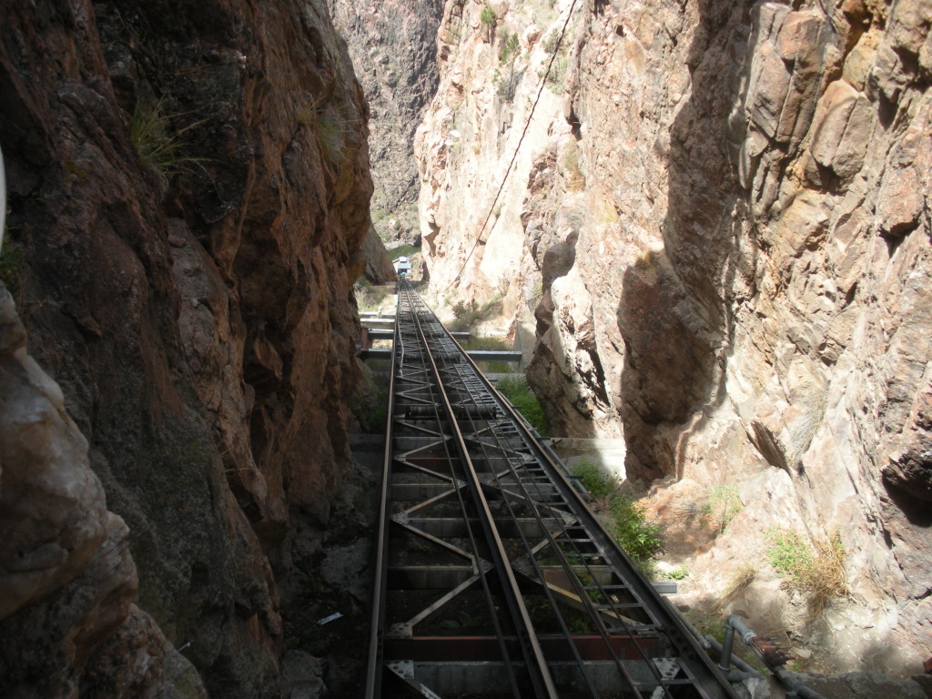 2011/08(August)/19th-Anniversary/1024x768_2012-08-20-Travis-Suzi-19th-Anniversary-49-Royal-Gorge.JPG
