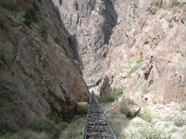 2011/08(August)/19th-Anniversary/640x480_2012-08-20-Travis-Suzi-19th-Anniversary-43-Royal-Gorge.JPG