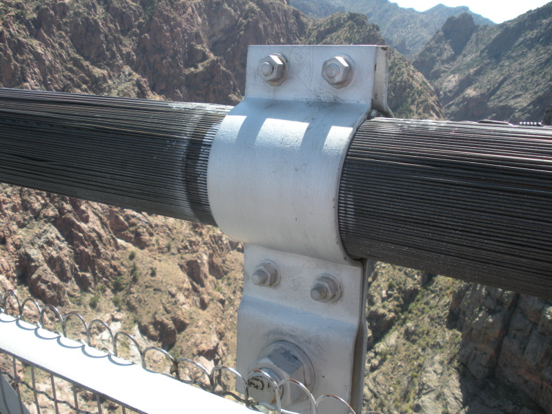 2011/08(August)/19th-Anniversary/800x600_2012-08-20-Travis-Suzi-19th-Anniversary-21-Royal-Gorge.JPG