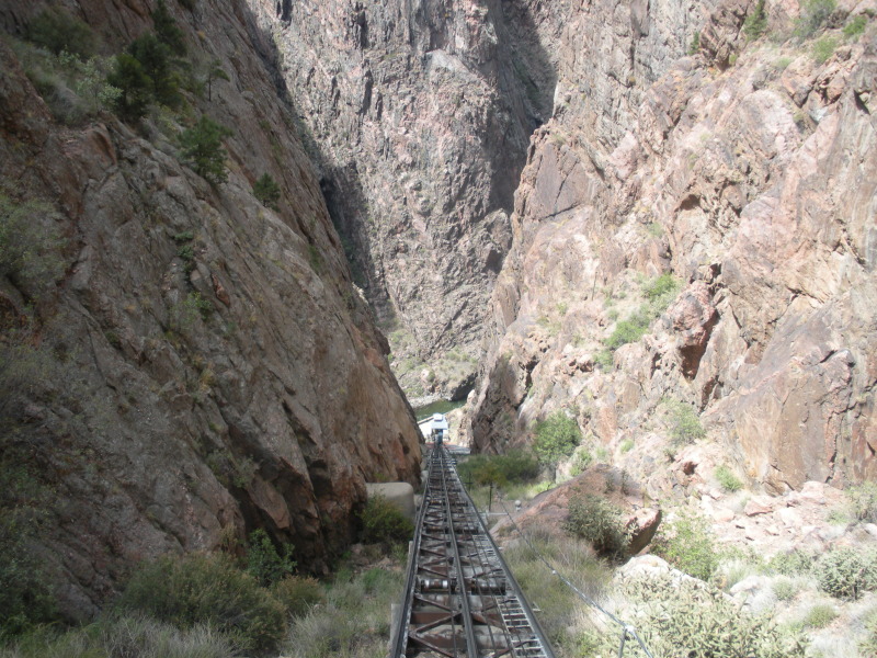 2011/08(August)/19th-Anniversary/800x600_2012-08-20-Travis-Suzi-19th-Anniversary-43-Royal-Gorge.JPG
