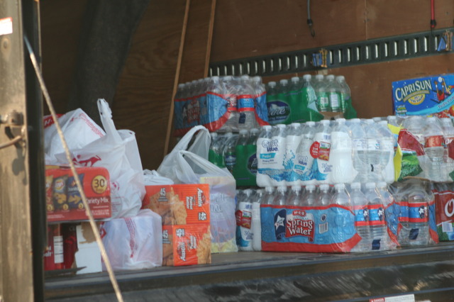 2011/09(September)/Bastrop-Fire-Scout-Dontation-delivery/640x480_2011-09-06-Bastrop-Fire-Scout-Donation-43.JPG