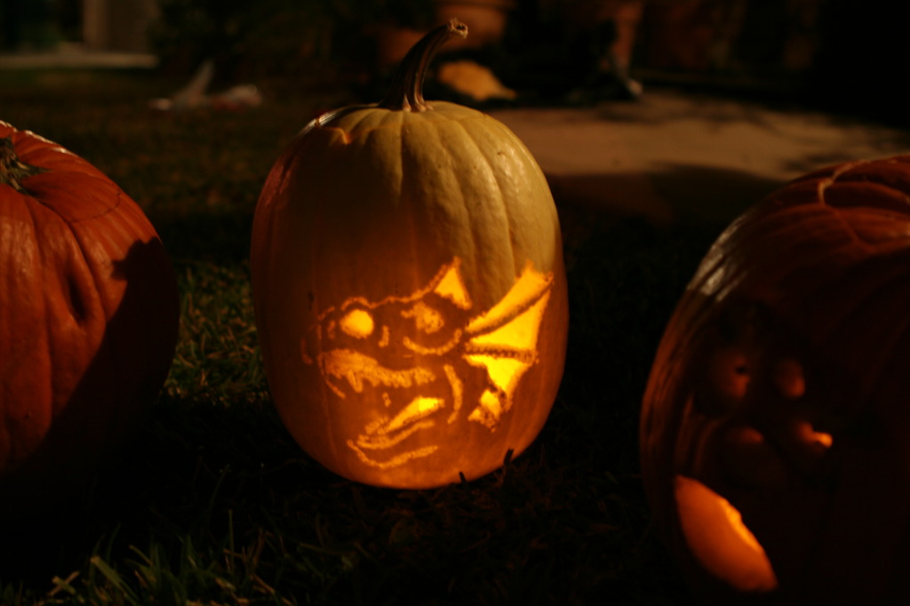 2011/10(October)/Halloween/1024x768_2011-10-31-Halloween-14-pumpkins.JPG