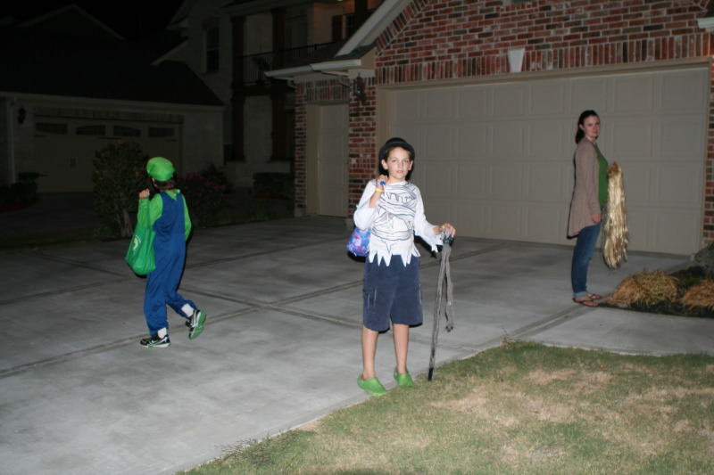 2011/10(October)/Halloween/800x600_2011-10-31-Halloween-10-Dax-Case.JPG