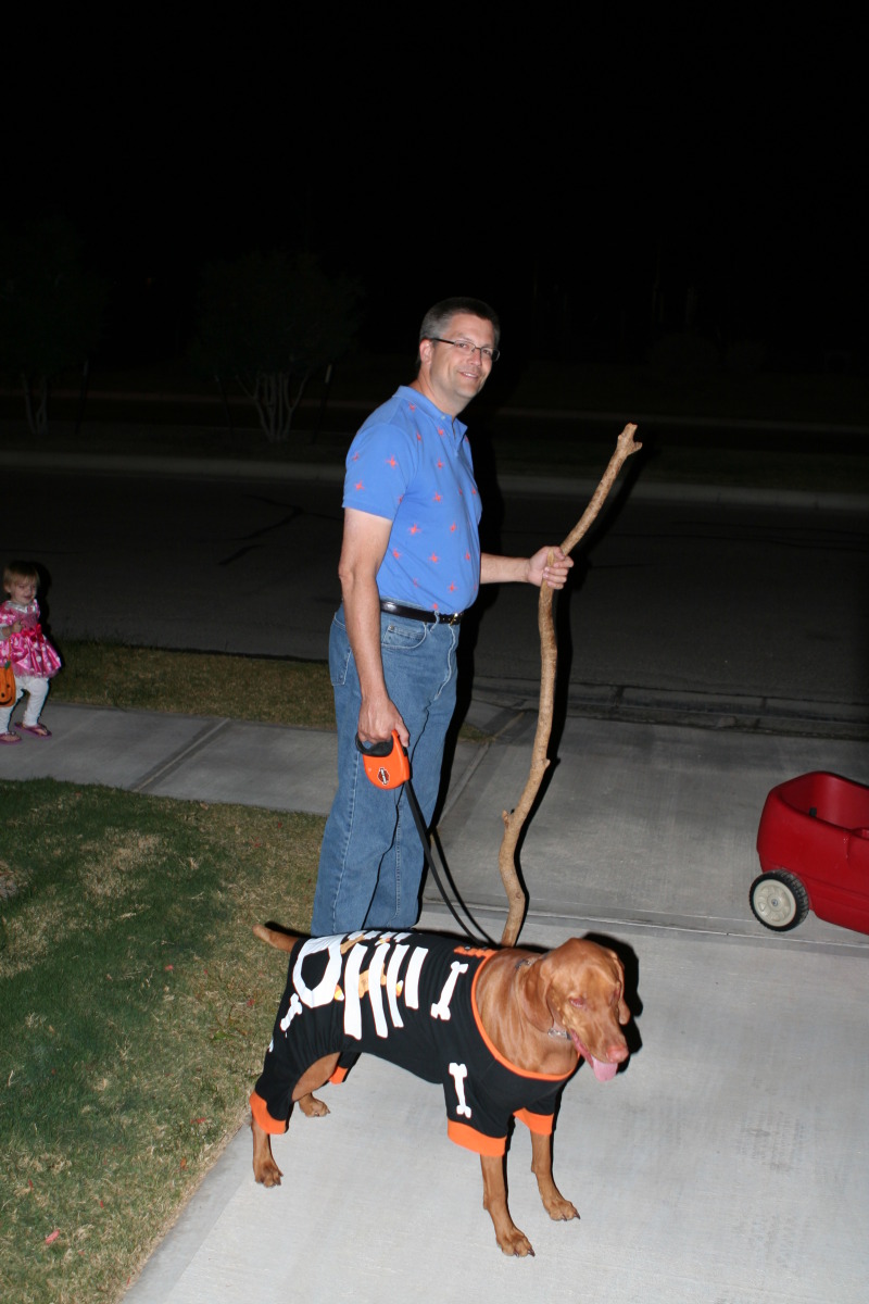 2011/10(October)/Halloween/800x600_2011-10-31-Halloween-13-Matt-Bevo.JPG