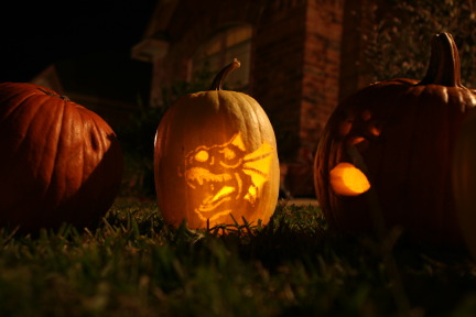 2011-10-31-Halloween-15-pumpkins.JPG