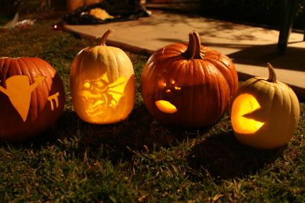 2011-10-31-Halloween-18-pumpkins.JPG