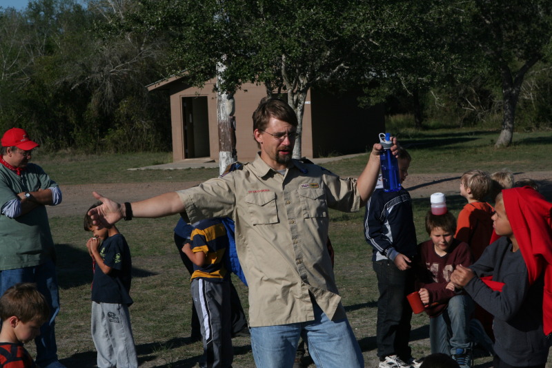 2011/10(October)/Pack409-Camp-Green-Dixon/800x600_2011-10-30-Pack409-Green-Dixon-131.JPG