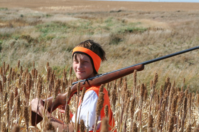 2011/10(October)/South-Dakota-SD/1-Mt-Vernon/Day-3-Hunting/640x480_2011-10-03-SD-Hunting-23-Chance.JPG