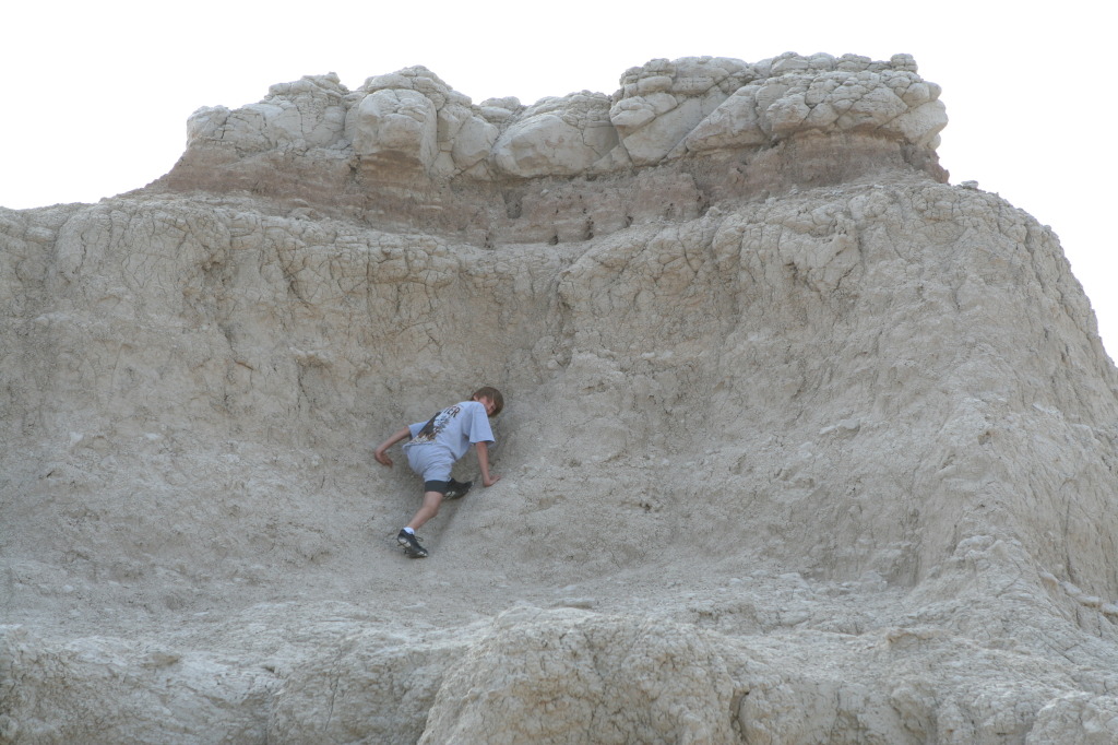 2011/10(October)/South-Dakota-SD/2-Badlands/1024x768_2011-10-05-SD-Badlands-53-Chance.JPG