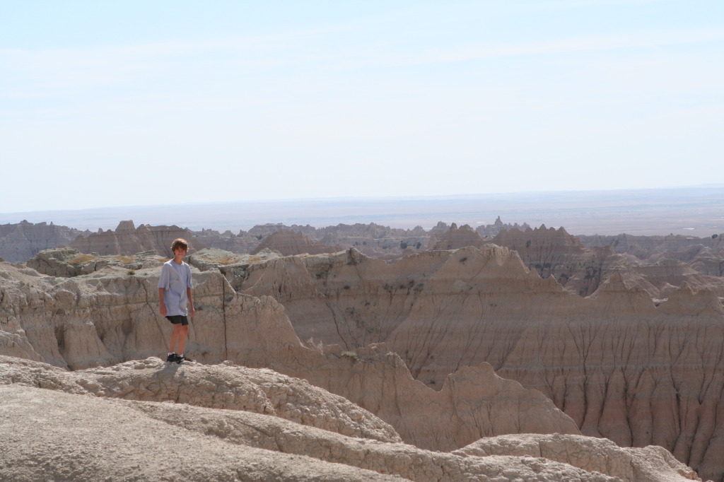 2011/10(October)/South-Dakota-SD/2-Badlands/1024x768_2011-10-05-SD-Badlands-96-Chance.JPG
