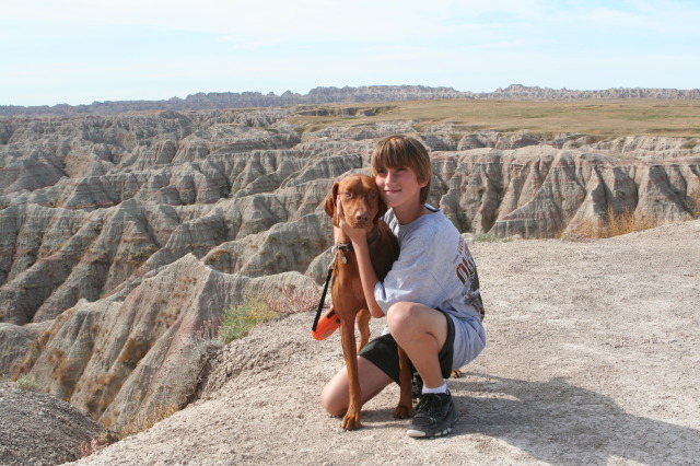 2011/10(October)/South-Dakota-SD/2-Badlands/640x480_2011-10-05-SD-Badlands-29-Bevo-Chance.JPG