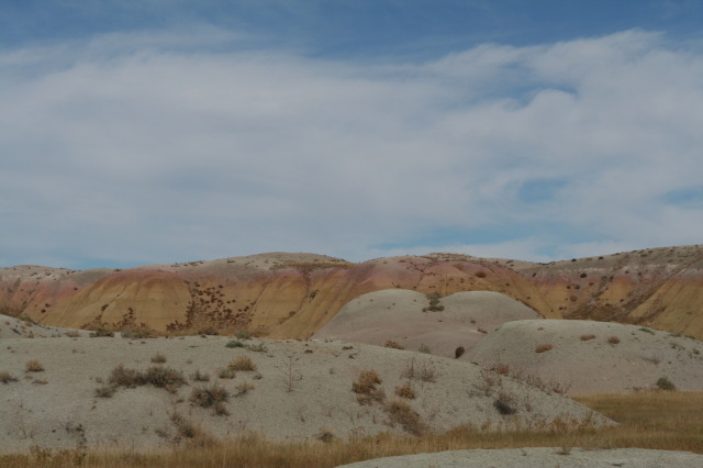 2011/10(October)/South-Dakota-SD/2-Badlands/640x480_2011-10-05-SD-Badlands-68-colors.JPG