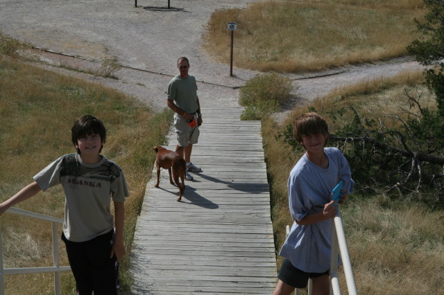 2011/10(October)/South-Dakota-SD/2-Badlands/640x480_2011-10-05-SD-Badlands-85-Dax-Bevo-Travis-Chance.JPG