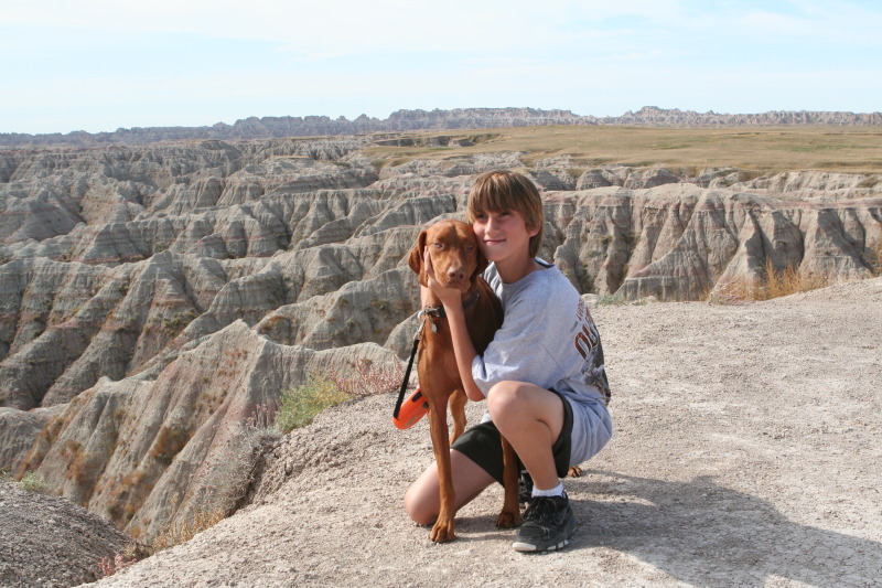 2011/10(October)/South-Dakota-SD/2-Badlands/800x600_2011-10-05-SD-Badlands-29-Bevo-Chance.JPG