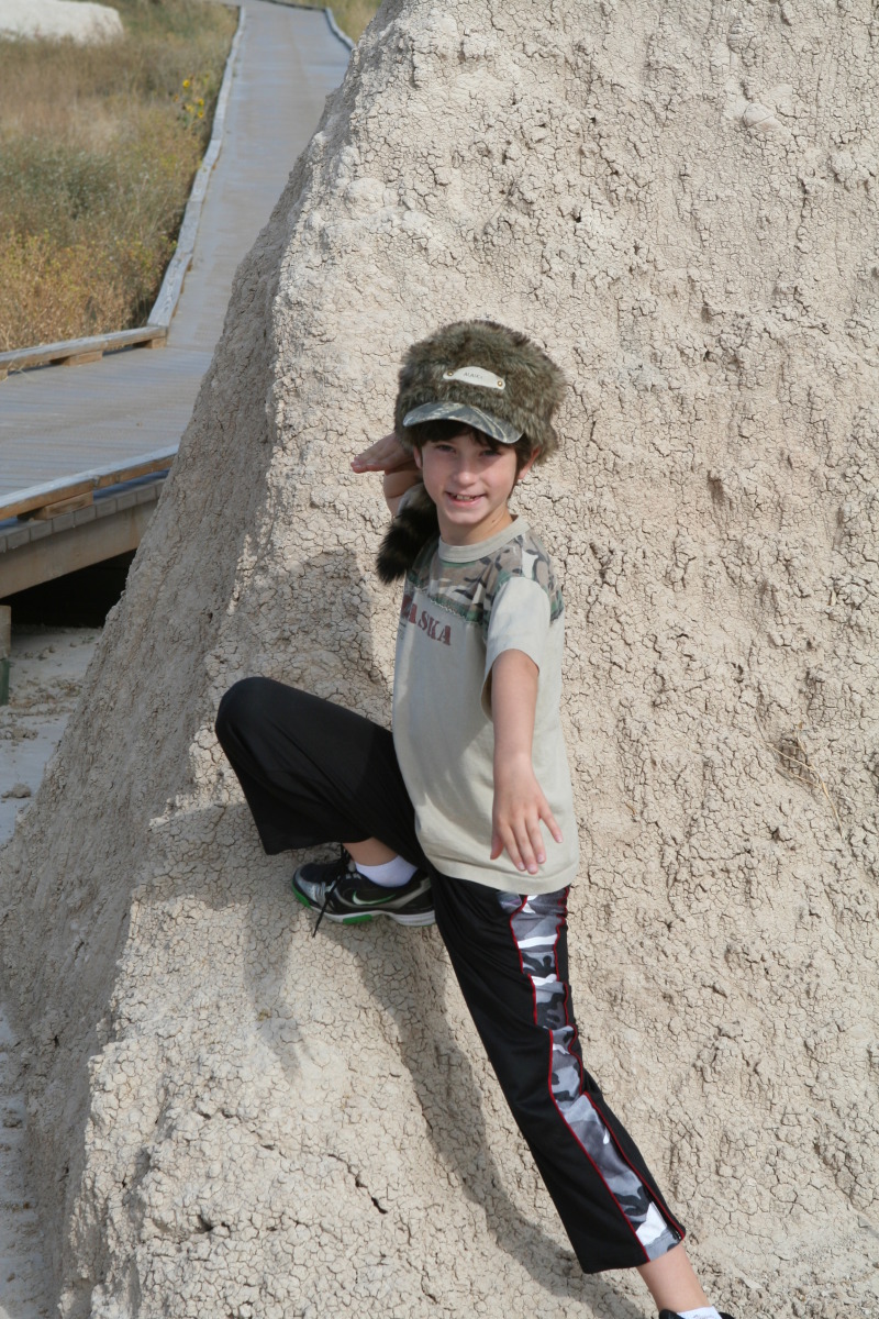 2011/10(October)/South-Dakota-SD/2-Badlands/800x600_2011-10-05-SD-Badlands-39-Dax.JPG