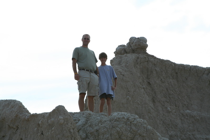 2011/10(October)/South-Dakota-SD/2-Badlands/800x600_2011-10-05-SD-Badlands-51-Chance-Travis.JPG