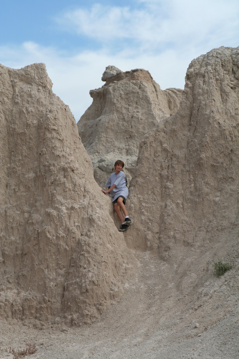 2011/10(October)/South-Dakota-SD/2-Badlands/800x600_2011-10-05-SD-Badlands-57-Chance.JPG