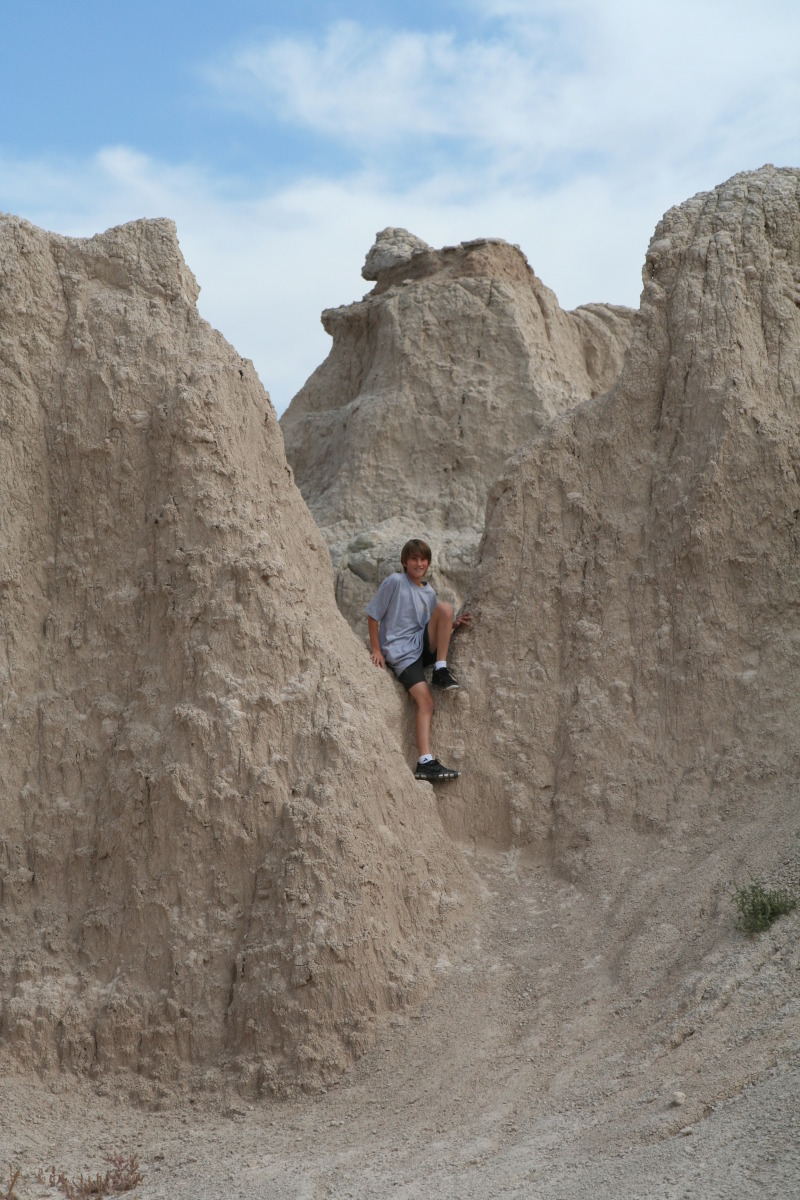 2011/10(October)/South-Dakota-SD/2-Badlands/800x600_2011-10-05-SD-Badlands-58-Chance.JPG