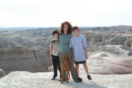 2011-10-05-SD-Badlands-17-Dax-Suzi-Chance-Bevo.JPG