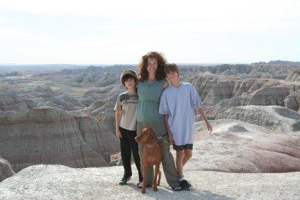 2011-10-05-SD-Badlands-18-Dax-Suzi-Chance-Bevo.JPG