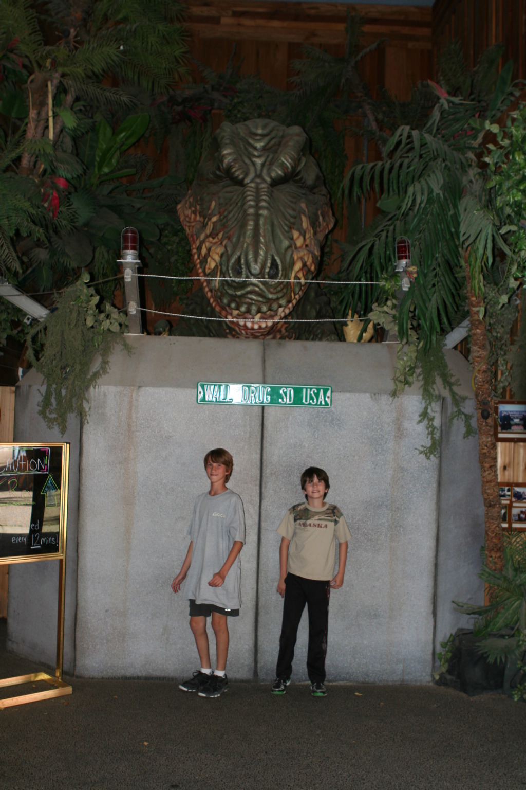 2011/10(October)/South-Dakota-SD/3-Wall-Drug/1024x768_2011-10-05-SD-Wall-Drug-18-Chance-Dax.JPG