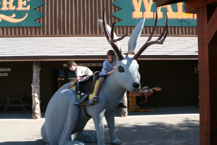 2011-10-05-SD-Wall-Drug-03-Dax-Chance-Jackolope.JPG