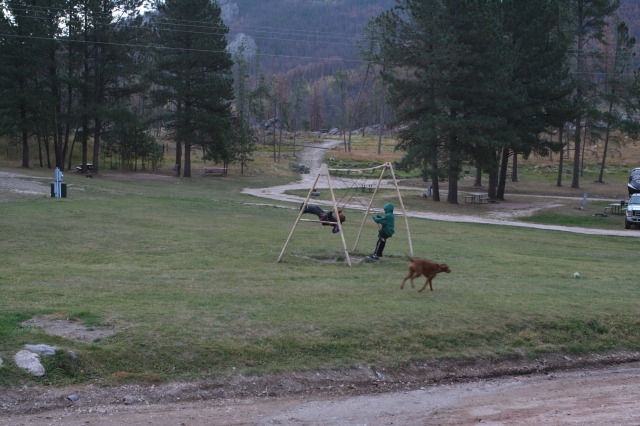 2011/10(October)/South-Dakota-SD/4-Camping-Crazy-Horse/640x480_2011-10-06-SD-06-Camping-Chance-Dax.JPG