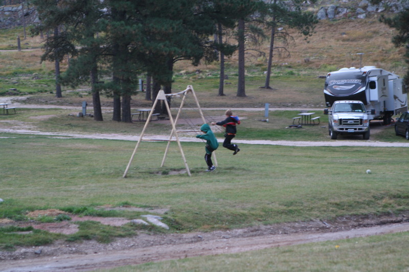 2011/10(October)/South-Dakota-SD/4-Camping-Crazy-Horse/800x600_2011-10-06-SD-01-Camping-Dax-Chance.JPG