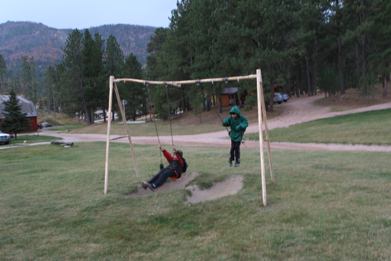2011/10(October)/South-Dakota-SD/4-Camping-Crazy-Horse/800x600_2011-10-06-SD-08-Camping-Chance-Dax.JPG
