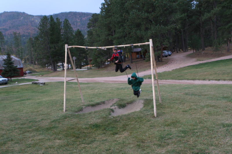 2011/10(October)/South-Dakota-SD/4-Camping-Crazy-Horse/800x600_2011-10-06-SD-10-Camping-Chance-Dax.JPG