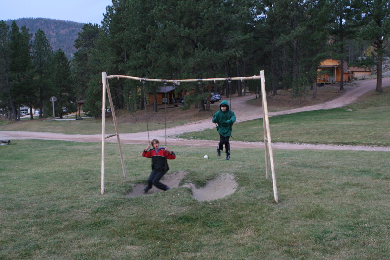 2011/10(October)/South-Dakota-SD/4-Camping-Crazy-Horse/800x600_2011-10-06-SD-12-Camping-Chance-Dax.JPG