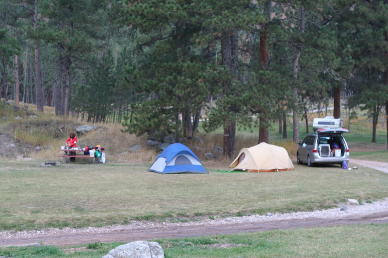 2011/10(October)/South-Dakota-SD/4-Camping-Crazy-Horse/800x600_2011-10-06-SD-14-Camping-Suzi.JPG