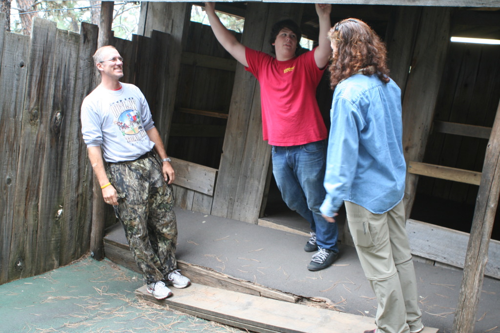 2011/10(October)/South-Dakota-SD/5-Cosmos/1024x768_2011-10-06-SD-Cosmos-53-Travis-Suzi.JPG