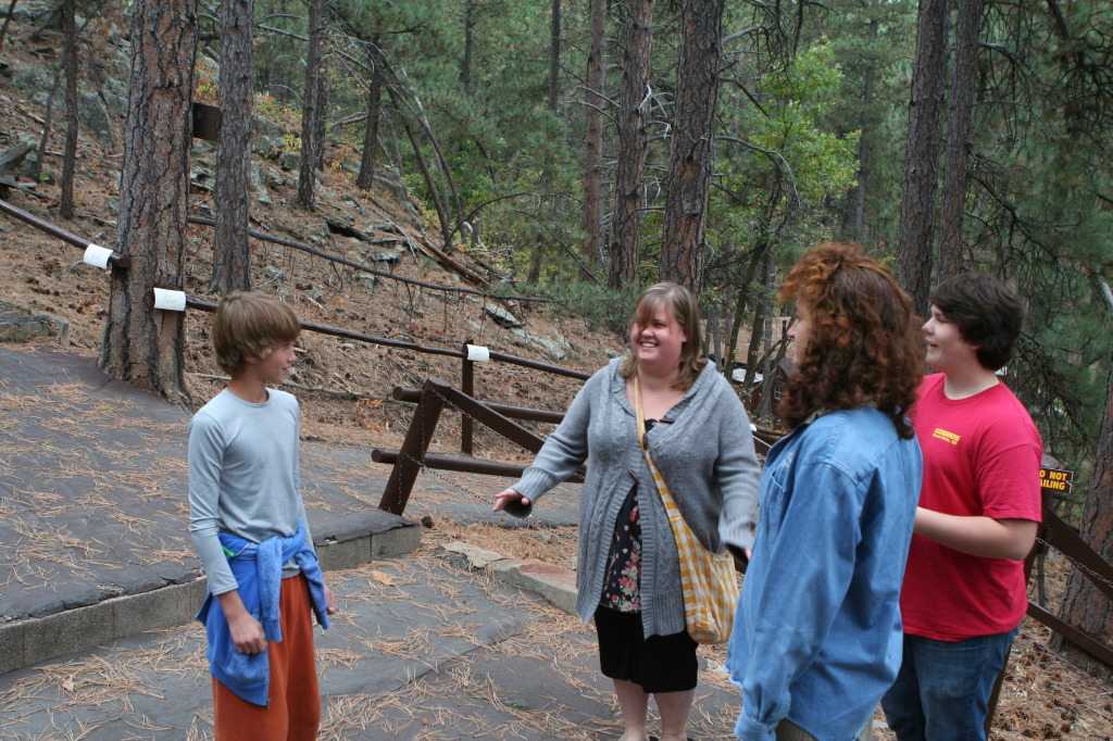 2011/10(October)/South-Dakota-SD/5-Cosmos/1024x768_2011-10-06-SD-Cosmos-58-Chance-Suzi.JPG