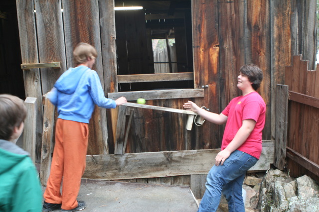 2011/10(October)/South-Dakota-SD/5-Cosmos/640x480_2011-10-06-SD-Cosmos-21-Dax-Chance.JPG