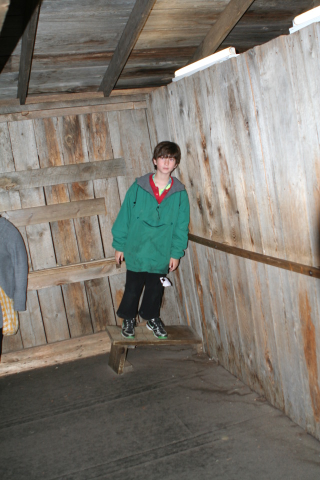 2011/10(October)/South-Dakota-SD/5-Cosmos/640x480_2011-10-06-SD-Cosmos-40-Dax.JPG