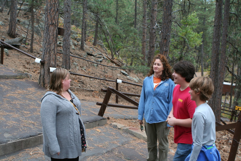 2011/10(October)/South-Dakota-SD/5-Cosmos/800x600_2011-10-06-SD-Cosmos-60-Suzi-Chance.JPG