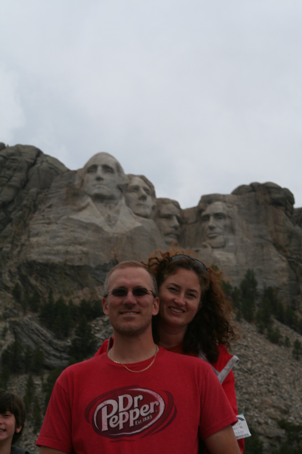 2011/10(October)/South-Dakota-SD/6-Mt-Rushmore/1024x768_2011-10-06-SD-Mt-Rushmore-46-Travis-Suzi.JPG