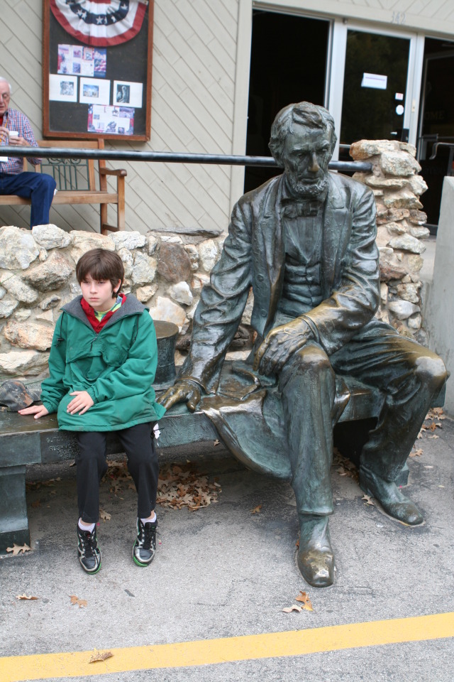 2011/10(October)/South-Dakota-SD/6-Mt-Rushmore/640x480_2011-10-06-SD-Mt-Rushmore-03-Dax-GOOD.JPG
