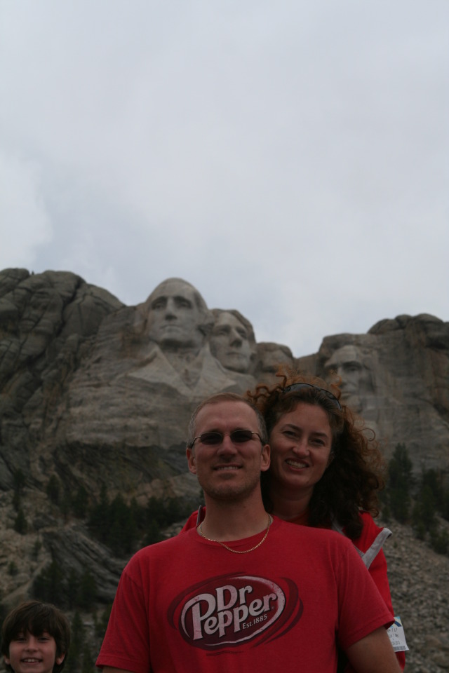 2011/10(October)/South-Dakota-SD/6-Mt-Rushmore/640x480_2011-10-06-SD-Mt-Rushmore-44-Travis-Suzi.JPG