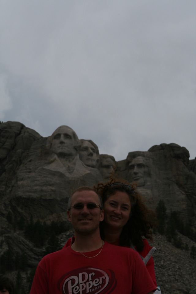 2011/10(October)/South-Dakota-SD/6-Mt-Rushmore/640x480_2011-10-06-SD-Mt-Rushmore-45-Travis-Suzi.JPG