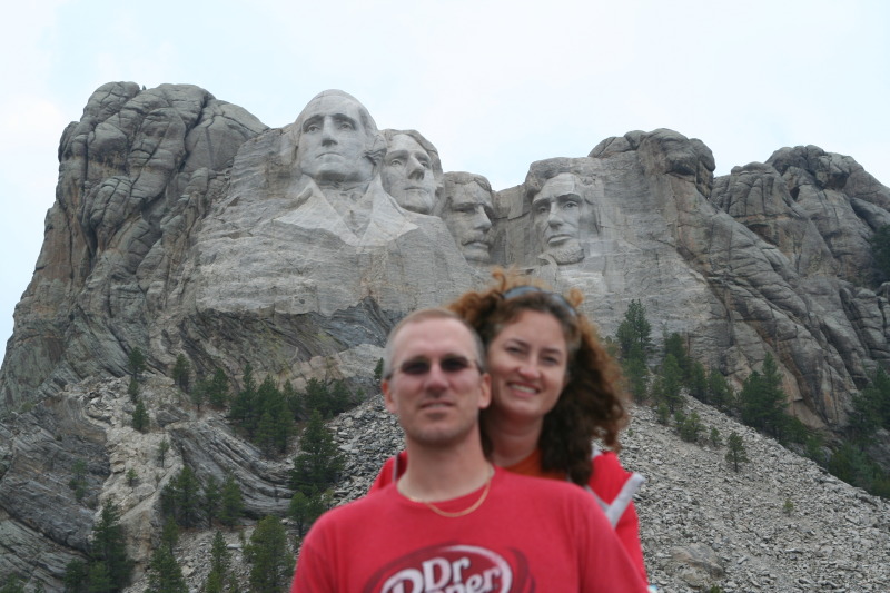 2011/10(October)/South-Dakota-SD/6-Mt-Rushmore/800x600_2011-10-06-SD-Mt-Rushmore-40-Travis-Suzi.JPG